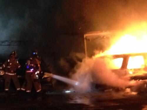 CAR-FIRE-AT-CHUCKS-01-27-14-004